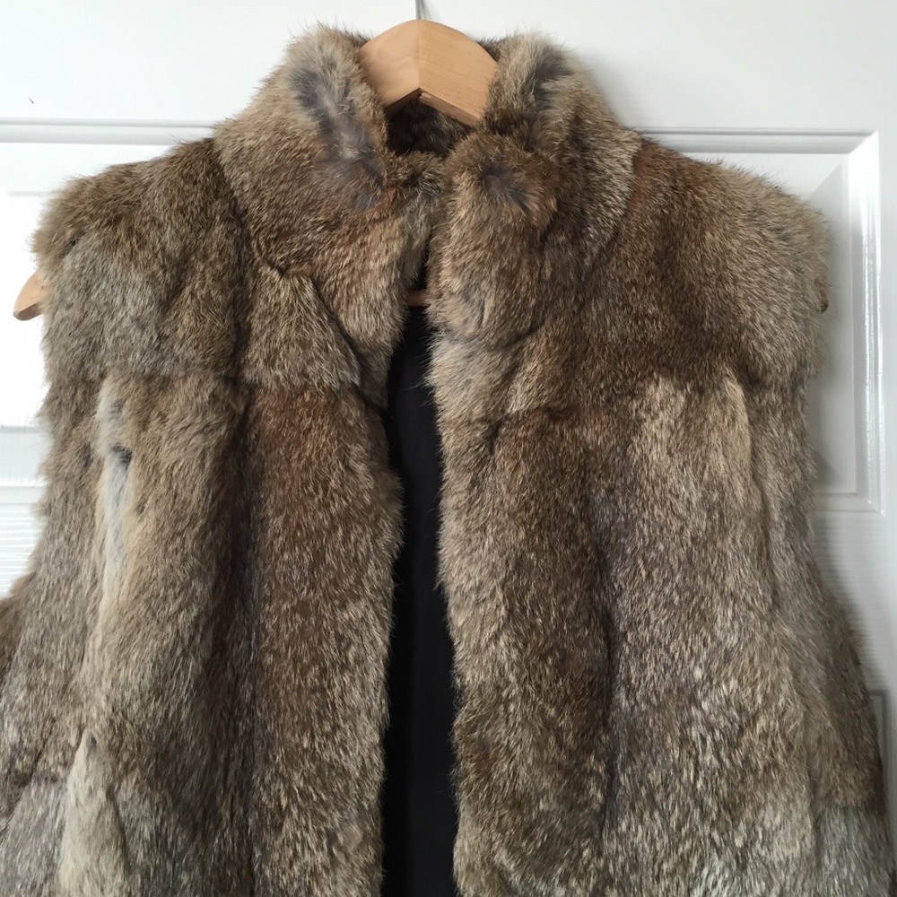 Express Rabbit Fur Vest Size Medium - Picture 2 of 4